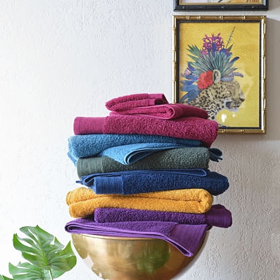 Distant Lands Perfect Color Fade Resistant Bath Towel