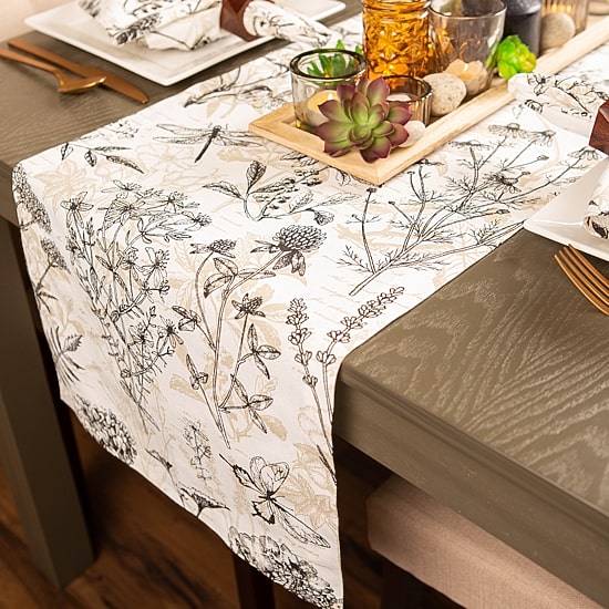 Design Imports Botanical Table Runner