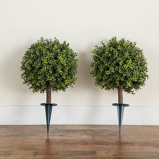 Nearly Natural 2-pc. 2ft Boxwood Integrated Ground Stake Artificial Plant