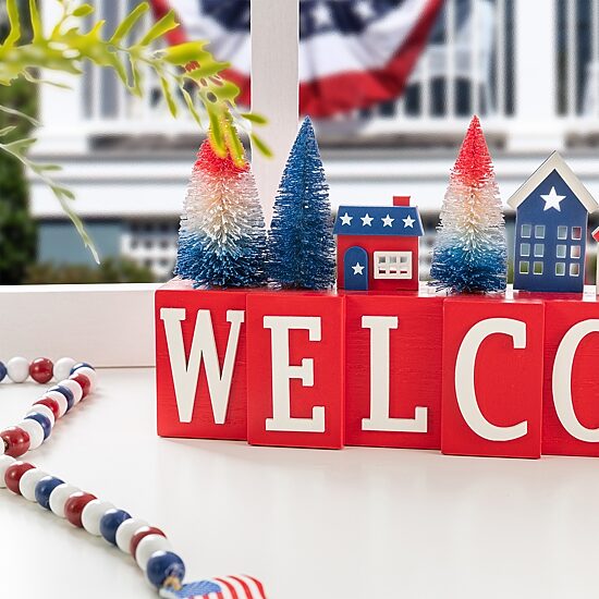 Glitzhome 14" Wooden House Tabletop Decor