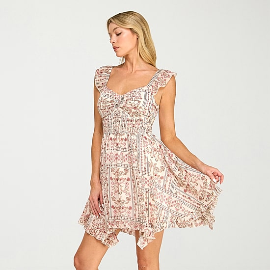 Trixxi Womens Juniors Sweetheart Neck Short Sleeve Flutter Chiffon Fit + Flare Dress