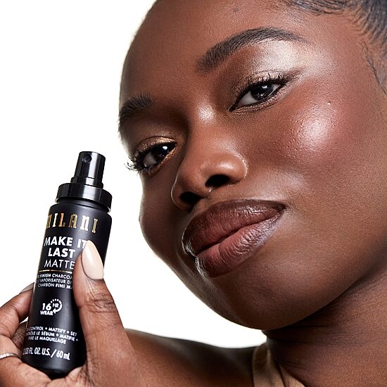 MILANI Make It Last Matte - Matte Finish Charcoal Setting Spray