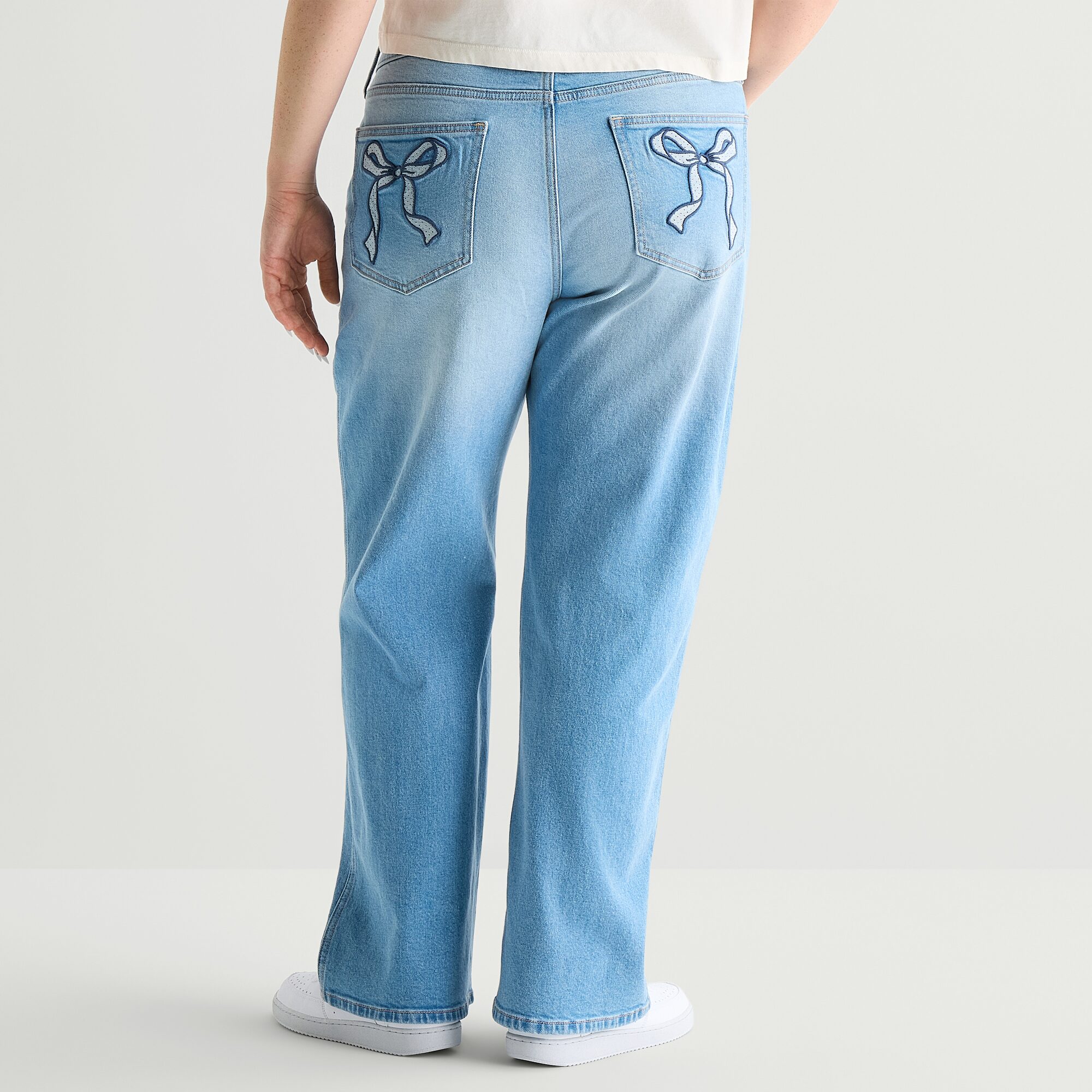 Arizona Womens Juniors Plus Straight Leg Jean