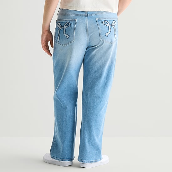 Arizona Womens Juniors Plus Low Rise Straight Leg Jean