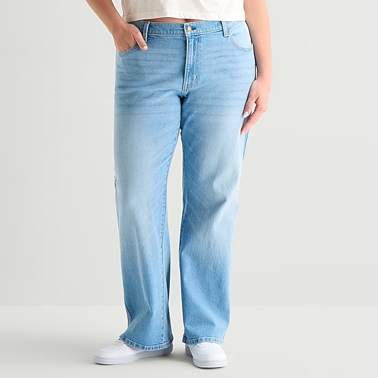 Arizona Womens Juniors Plus Low Rise Straight Leg Jean