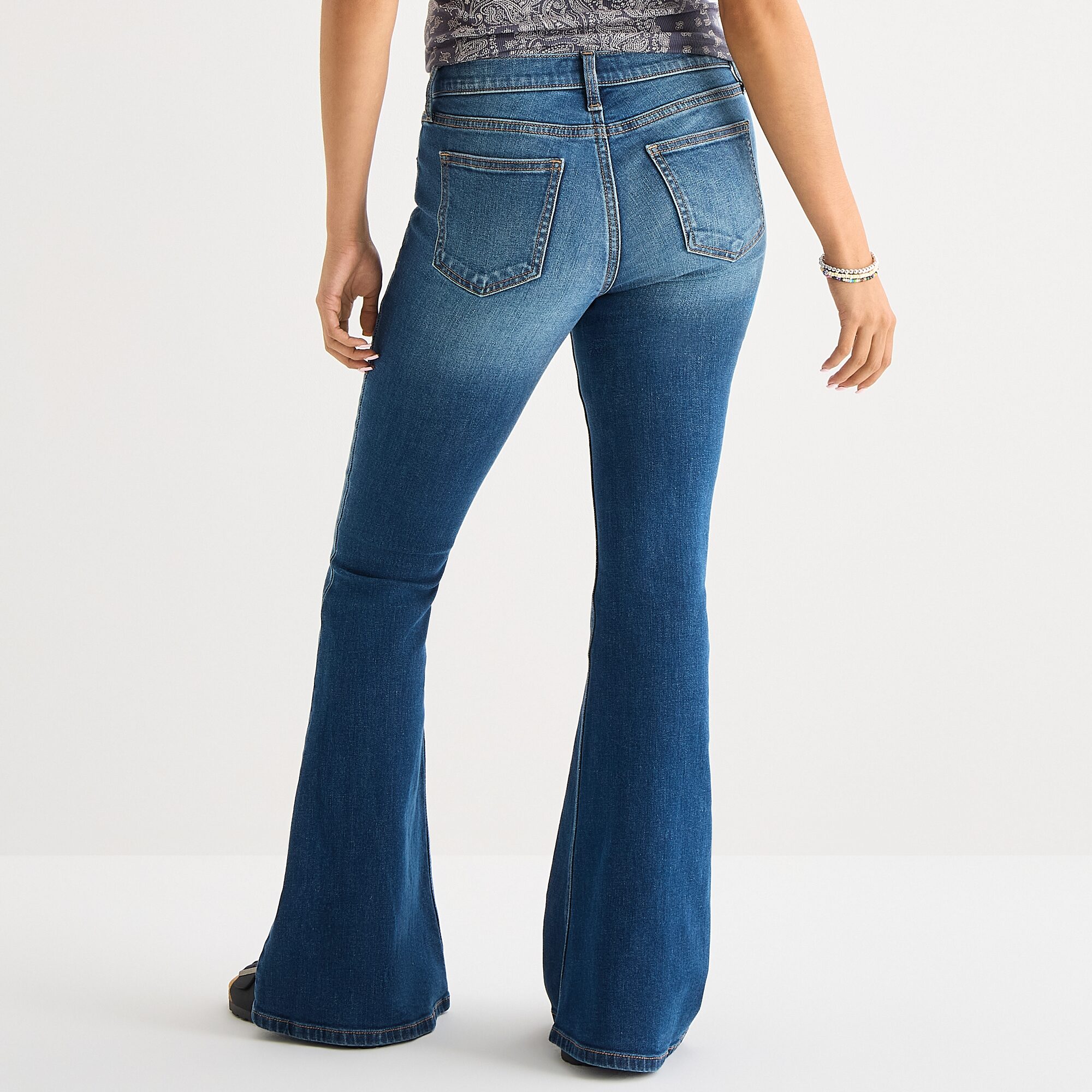 Arizona Womens Juniors Flare Leg Jean