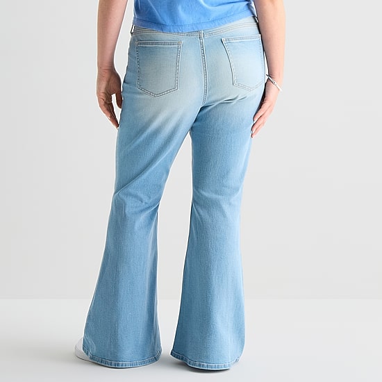 Arizona Womens Juniors Plus Low Rise Flare Leg Jean