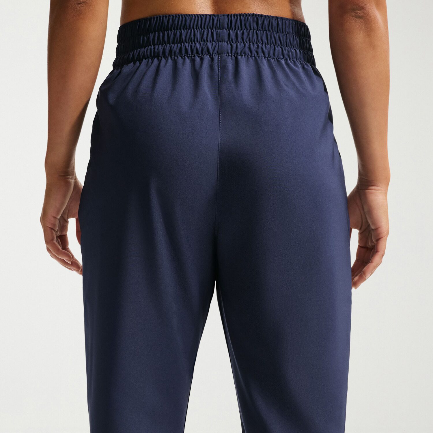 Nike Womens Cinched Mid Rise Regular Fit Jogger Pant
