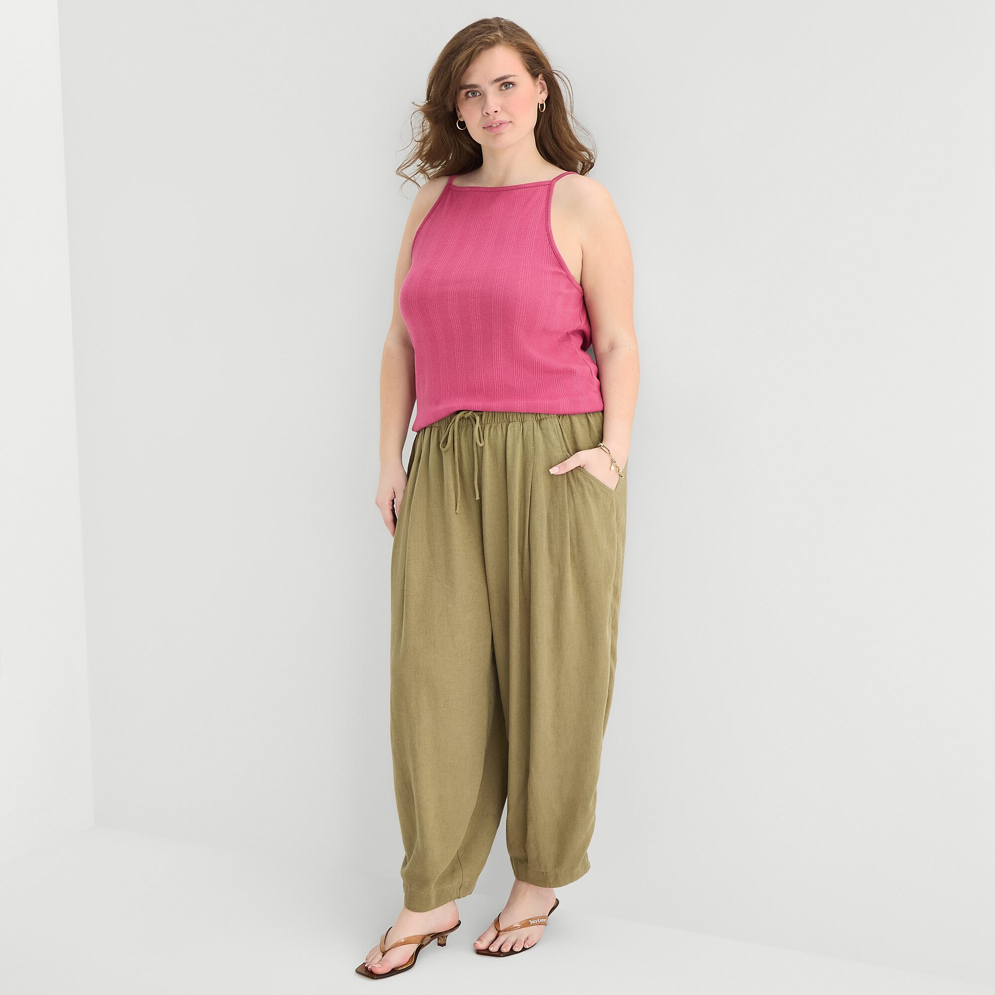 a.n.a Womens Plus Straight Neck Sleeveless Tank Top
