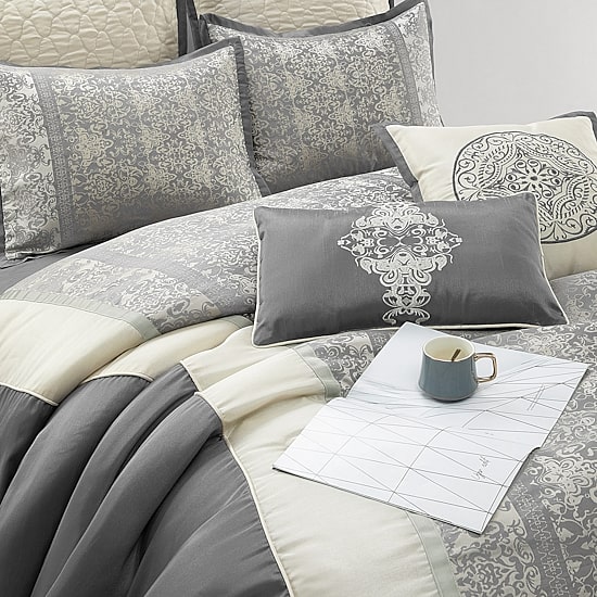 Stratford Park Tiago 8-pc. Complete Bedding Set