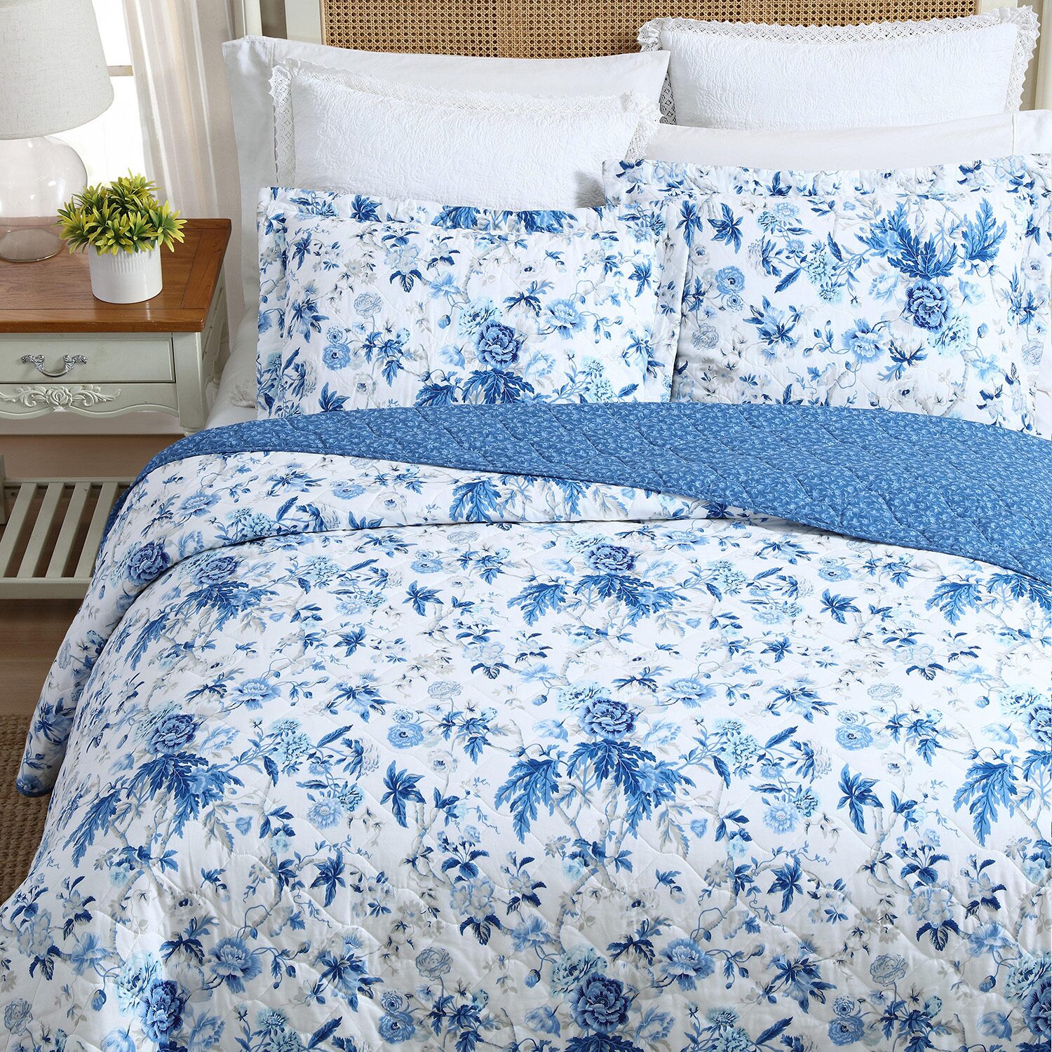 Laura Ashley Breezy Floral Quilt Set
