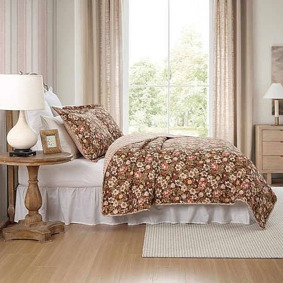 Laura Ashley Marta Quilt Set
