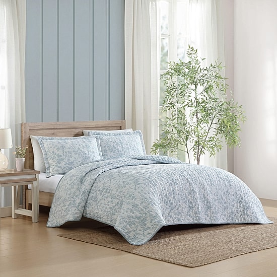 Laura Ashley Amberly Quilt Set
