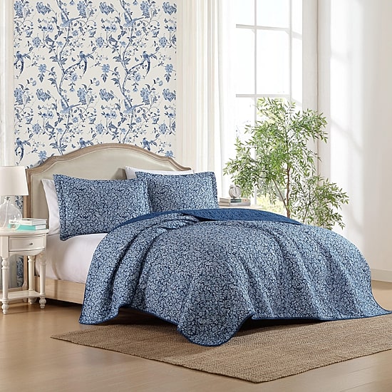 Laura Ashley Elaina Quilt Set
