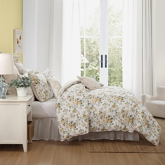 Laura Ashley Roses Midweight Comforter Set