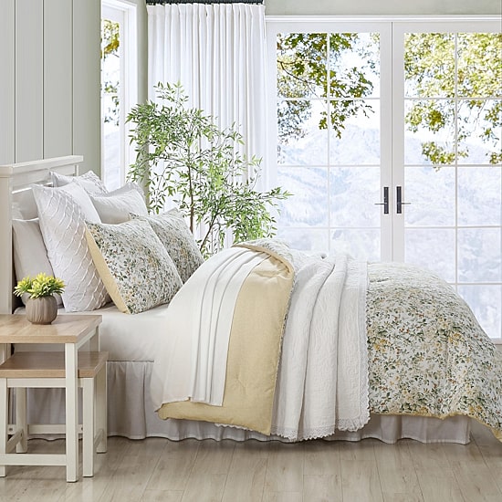 Laura Ashley Country Meadow Midweight Comforter Set