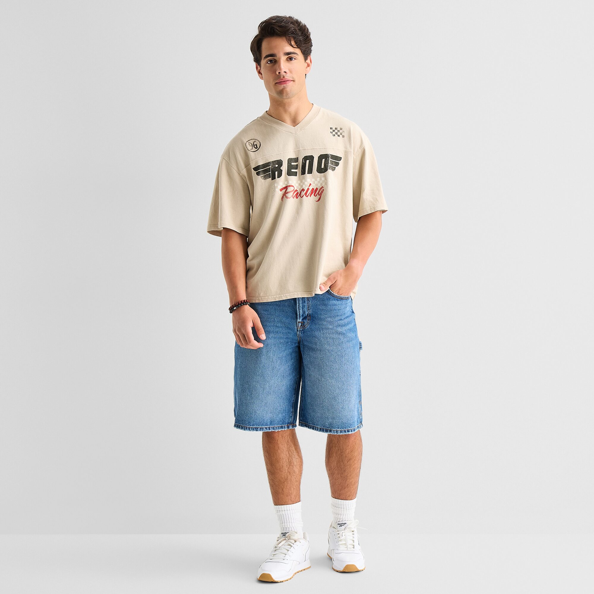 Arizona Mens V Neck Short Sleeve Boxy Fit Graphic T-Shirt