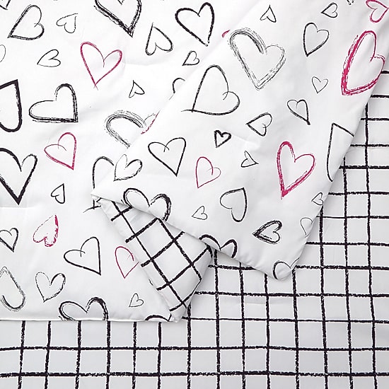 Urban Playground Roxy Hearts Reversible Reversible Comforter Set