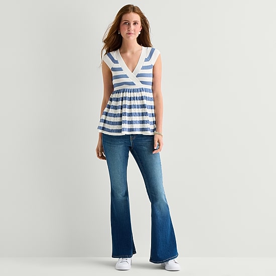 Arizona Womens Juniors V Neck Short Sleeve Babydoll Top
