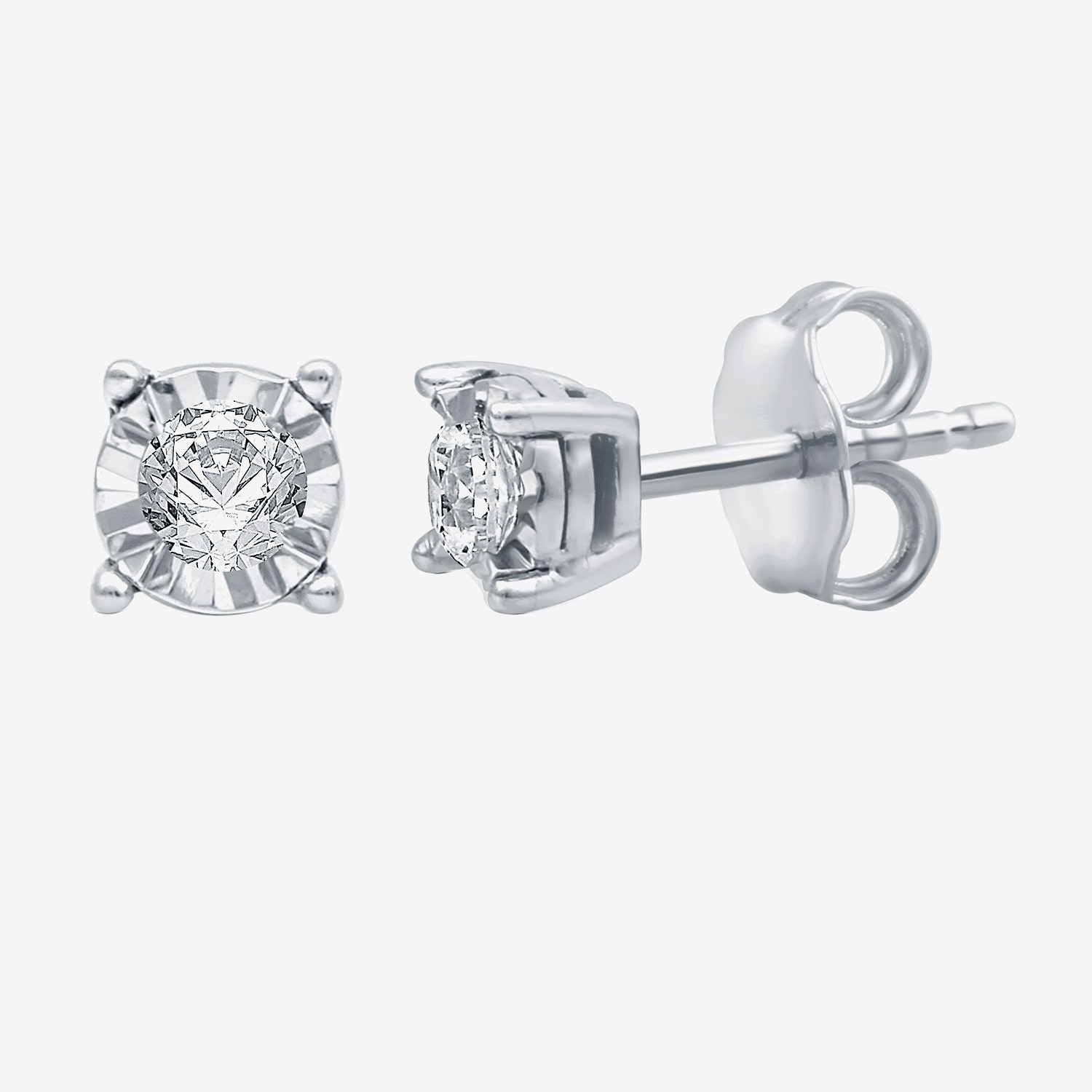 1/6 CT. T.W. Natural White Diamond 5.6mm Sterling Silver Stud Earrings