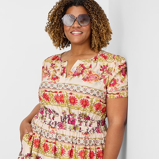 Be by CHETTA B Womens Plus Split Crew Neck Short Sleeve Fitted Floral Fit + Flare Dress