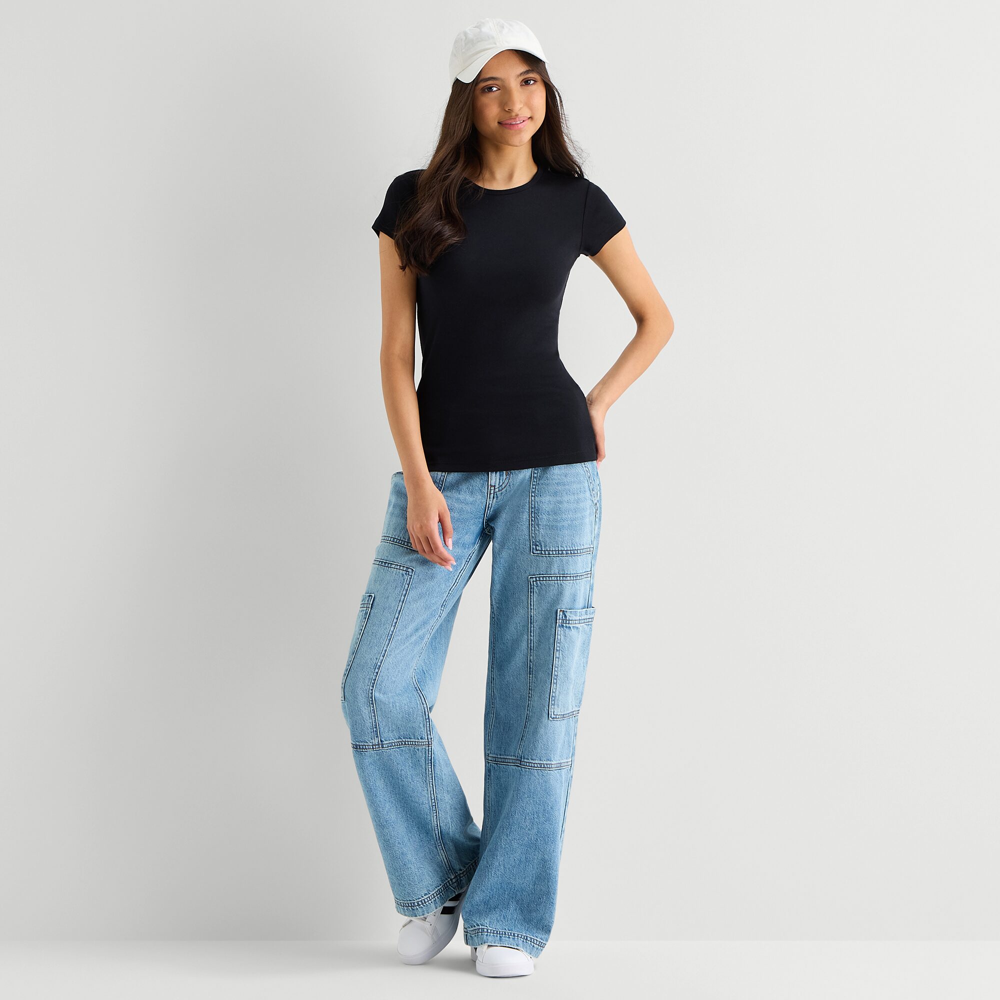 Arizona Womens Juniors Crew Neck Short Sleeve T-Shirt