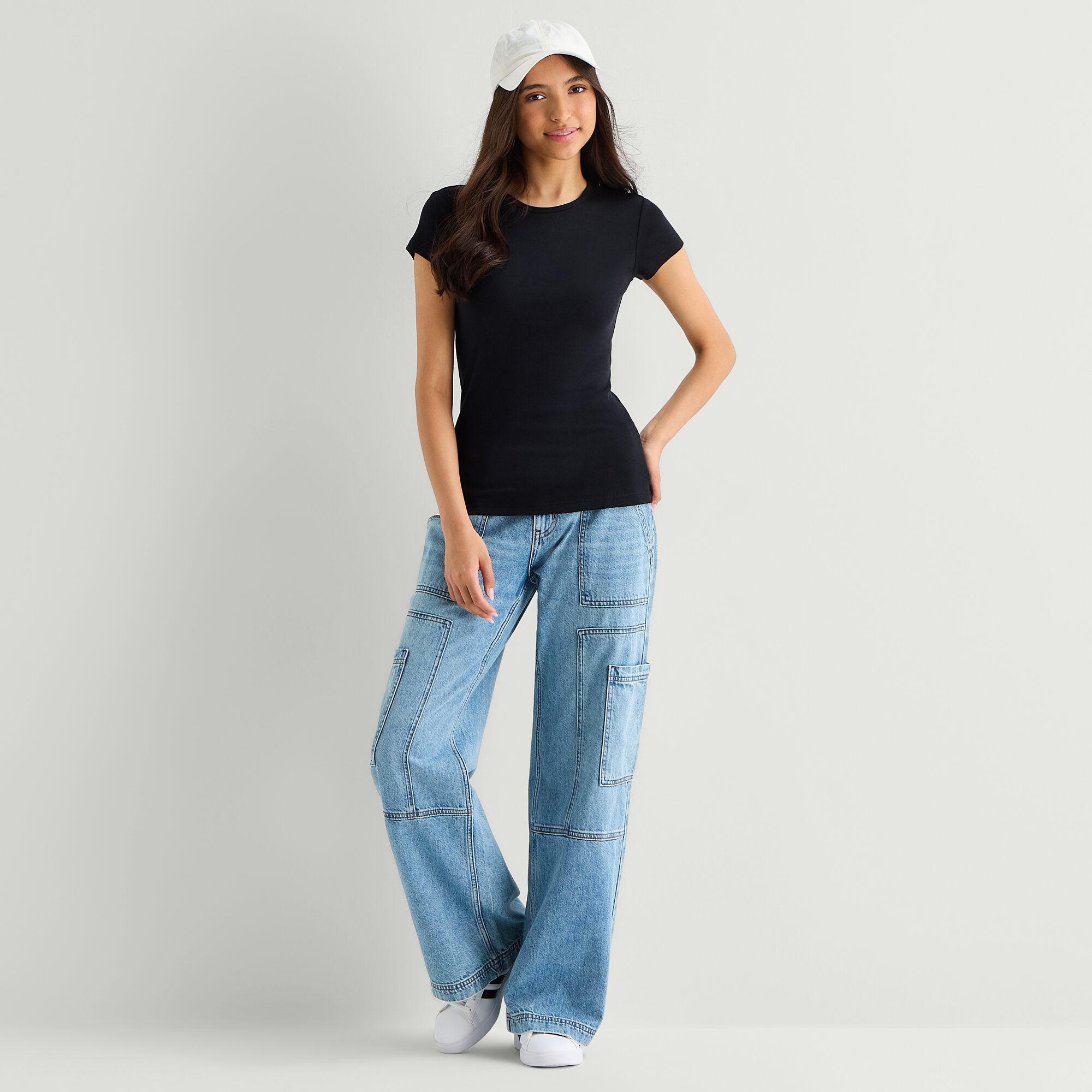 Arizona Womens Juniors Crew Neck Short Sleeve T-Shirt