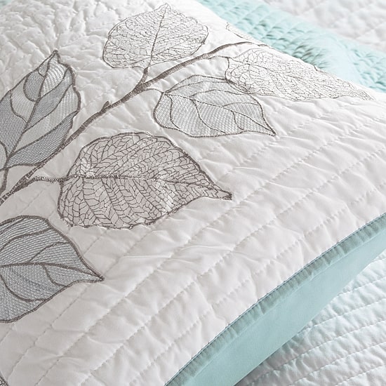 Madison Park Rochelle 6-Pc Embroidered Leaf Quilt Set With Throw Pillows