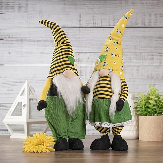 Northlight 19.25in Girl Bumblebee Daisy Hat Gnome