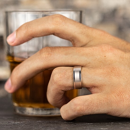  Mens 10K White Gold 8mm Band