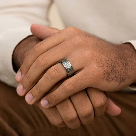  Mens 10K White Gold 8mm Band