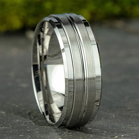  Mens 10K White Gold 8mm Band