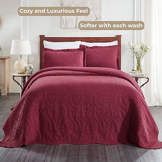 SUPERIOR® Aspen Scalloped Jacquard Floral Botanical Bedspread with Sham