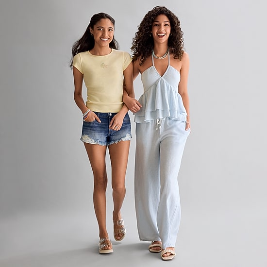 AEROPOSTALE Womens Mid Rise Juniors Denim Short