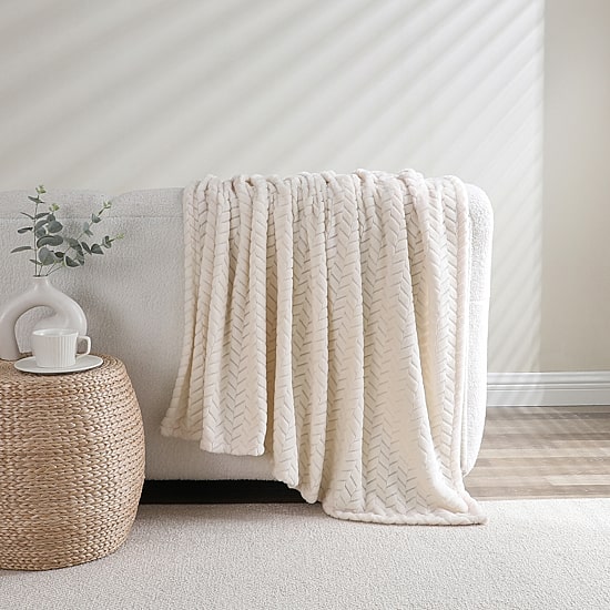  Echo Plush Throw