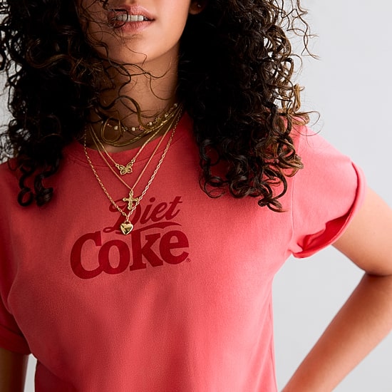 Grayson Threads, The Label Diet Coke 82 Boyfriend Tee Womens Juniors Crew Neck Short Sleeve Relaxed Fit Graphic T-Shirt