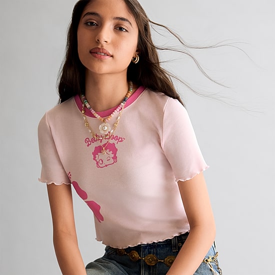 Grayson Threads, The Label Womens Juniors Crew Neck Short Sleeve Fitted Betty Boop Graphic T-Shirt