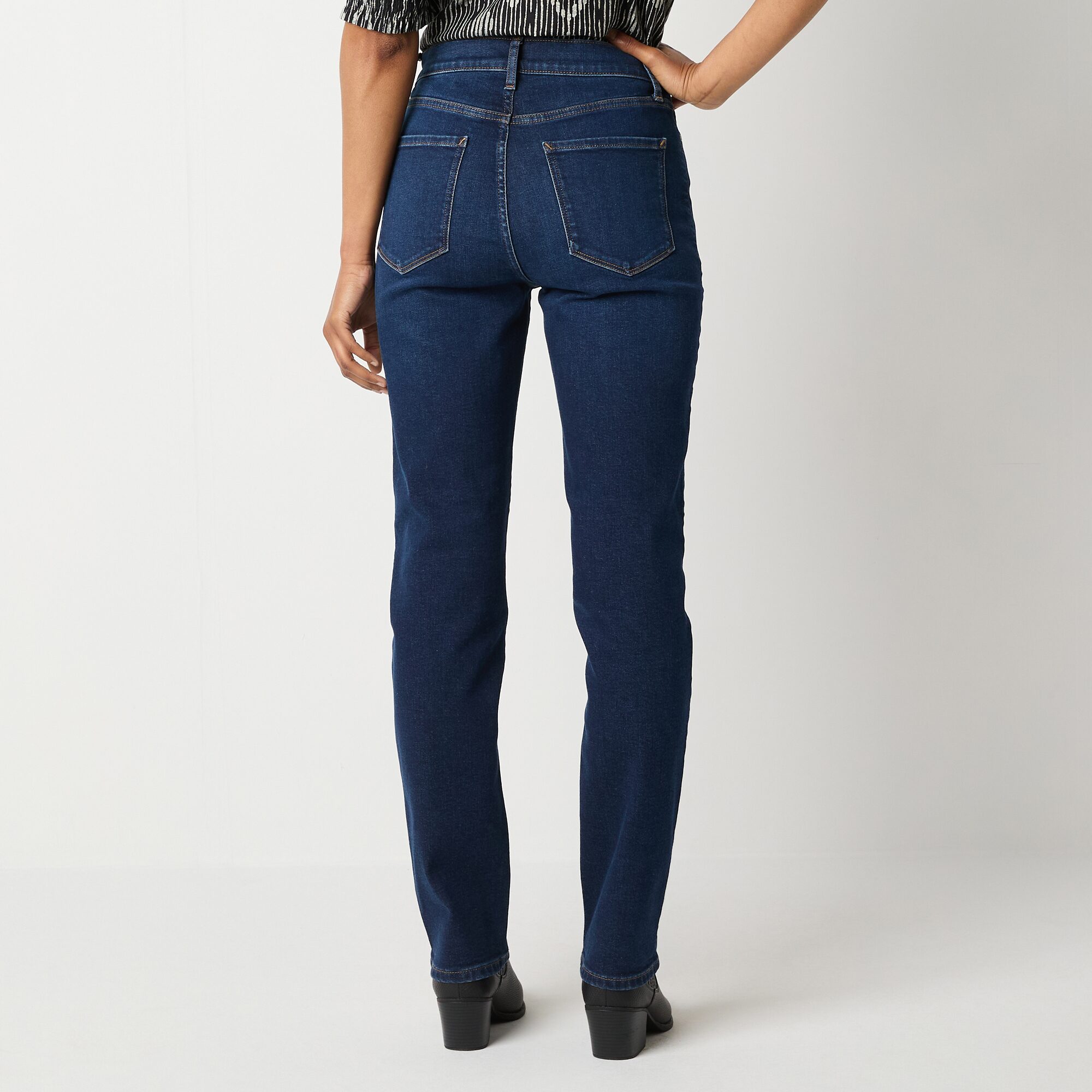 a.n.a Womens High Rise Straight Leg Jean