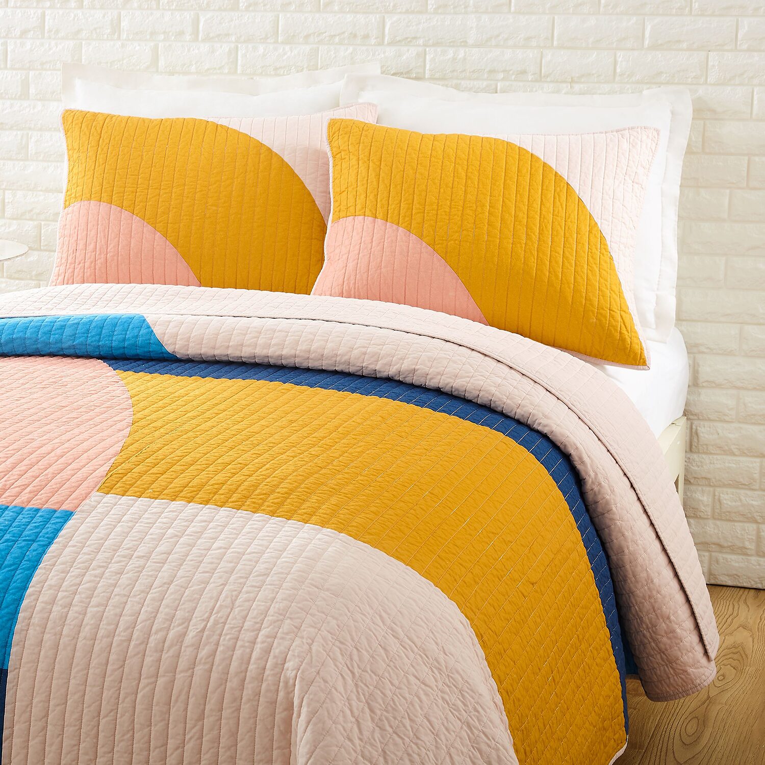 Makers Collective Modshapes Reversible Quilt Set