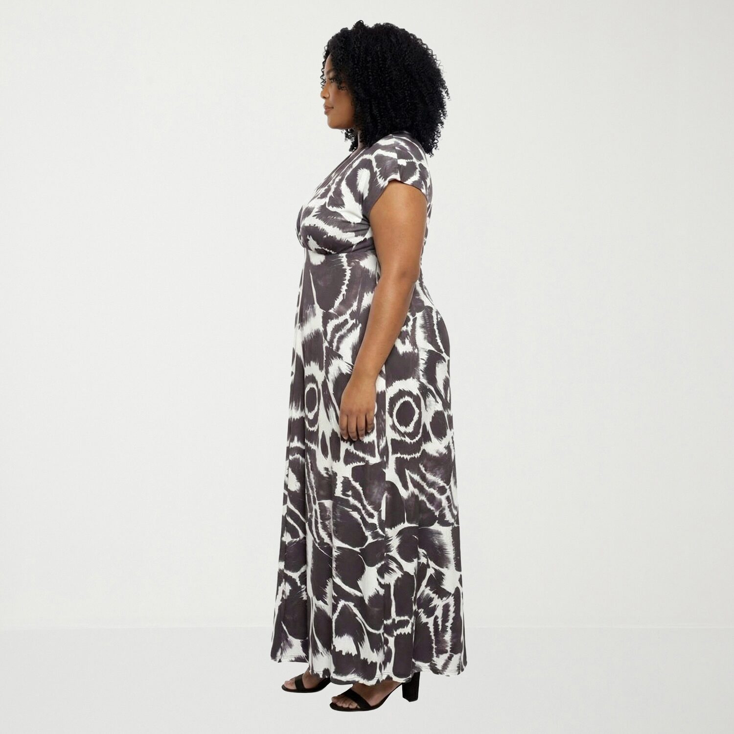 24seven Comfort Apparel Womens Plus V Neck Short Sleeve Maxi Dress
