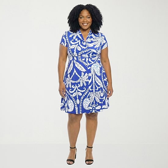 24seven Comfort Apparel Womens Plus V Neck Short Sleeve Paisley A-Line Dress