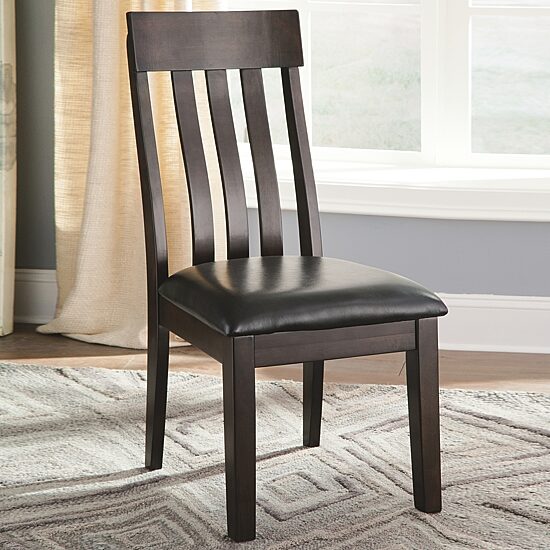 Signature Design by Ashley® Towson 6-Pc Standard Height Dining Set