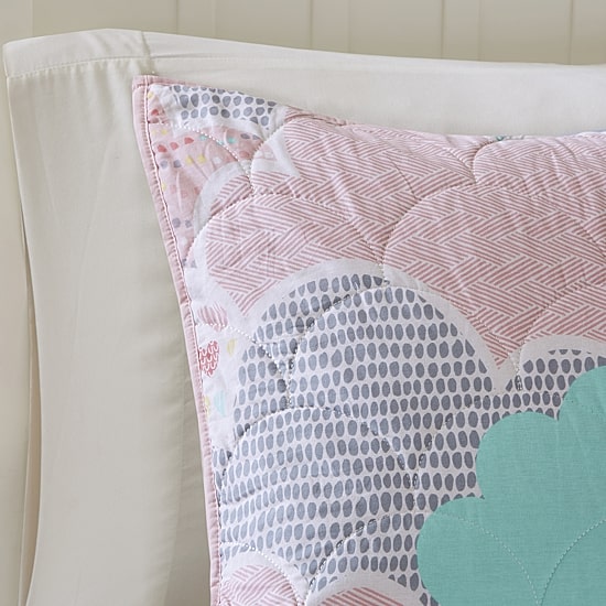 Intelligent Design Bliss Reversible 100% Cotton Quilt Set With Throw Pillows