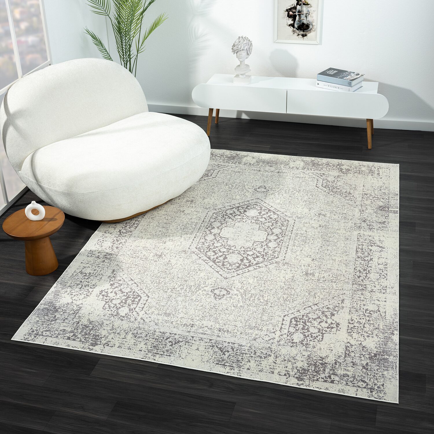 LR Home Aris Medallion Indoor Rectangular Accent Rug