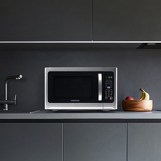 Farberware Professional FMO12AHTBKE 1000-Watt 1.2 Cu. Ft. Microwave Oven with Sensor
