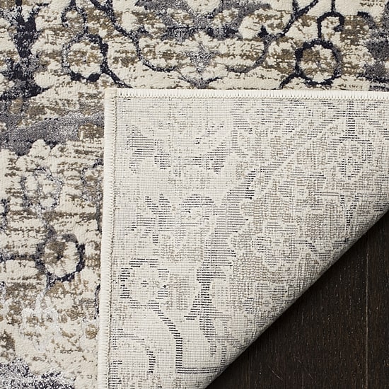 Safavieh Briella Traditional Area Rug