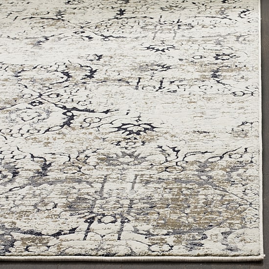 Safavieh Briella Traditional Area Rug