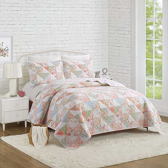 Modern Heirloom Coventry Quilt Set
