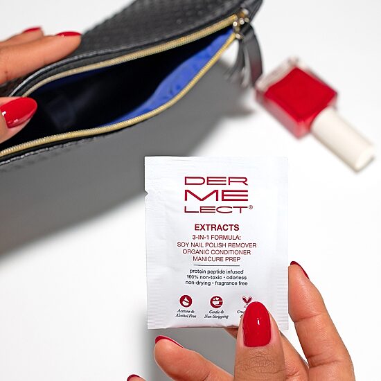 Dermelect 3 In 1 Soy Wipe Nail Polish Remover
