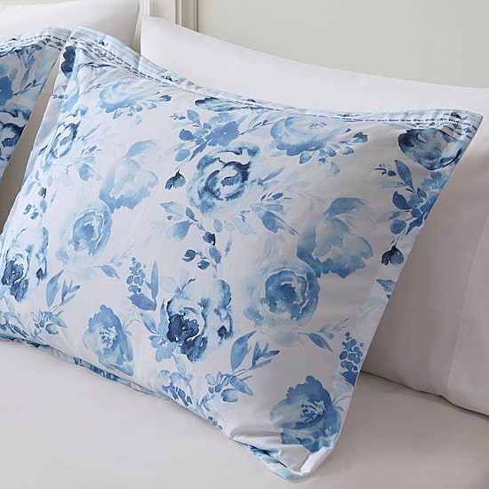 Intelligent Design Kaia Floral Midweight Comforter Set